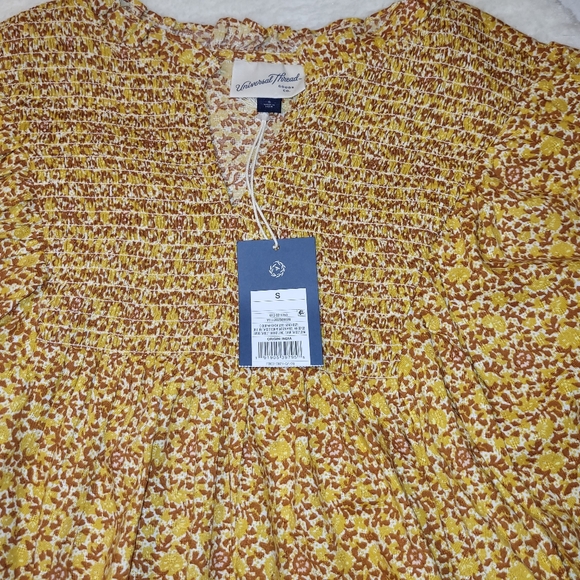 Universal Thread Golden Yellow Top 3/4 sleeves Size S - Picture 3 of 7